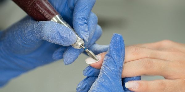 Як обрати магазин для манікюру: 7 критеріїв надійного постачальника для майстра